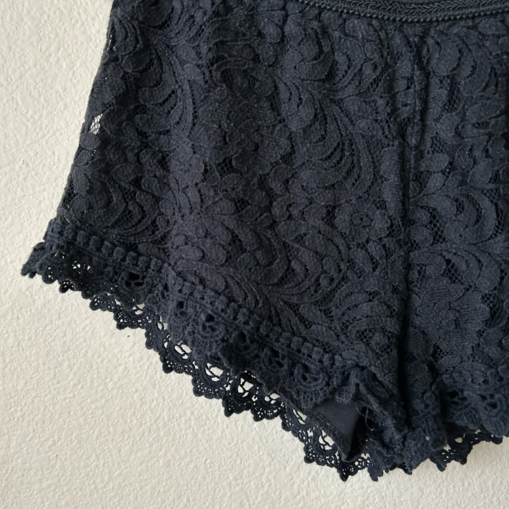 Lace Shorts Black Trim Hem Elastic Waist Lined by Ambiance Size Small - Picture 4 of 12